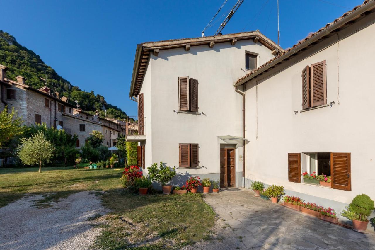 Borgo Santa Lucia Apartment With Private Parking & Garden Gubbio Exterior photo